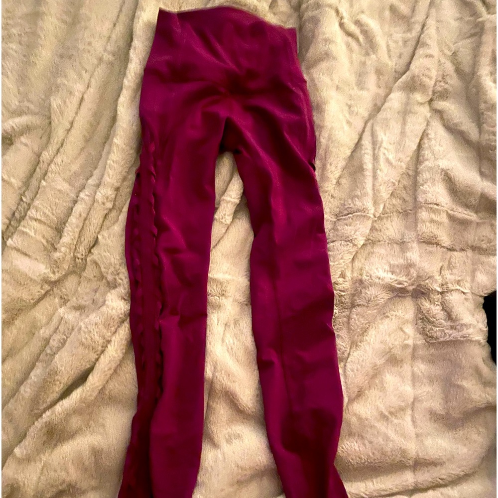 Lululemon magenta leggings